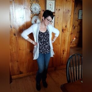 Meet your Posher, Monique